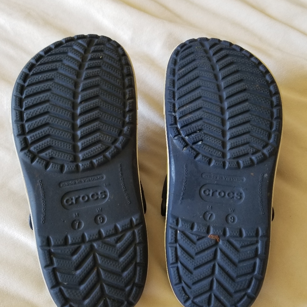 Crocs - Picture 4 of 9